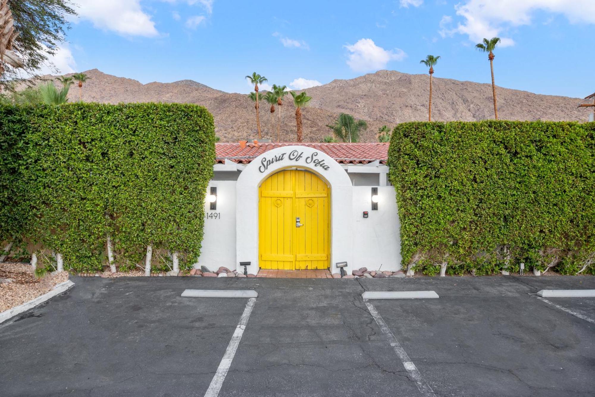 ホテル Natural Palm Springs Escape Poolside Plus Downtown エクステリア 写真